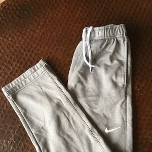 Like new Nike Therma Fit Sweats